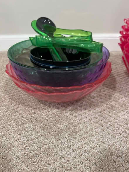 Photo of free plastic serving bowls (West Chester / West Goshen) #3