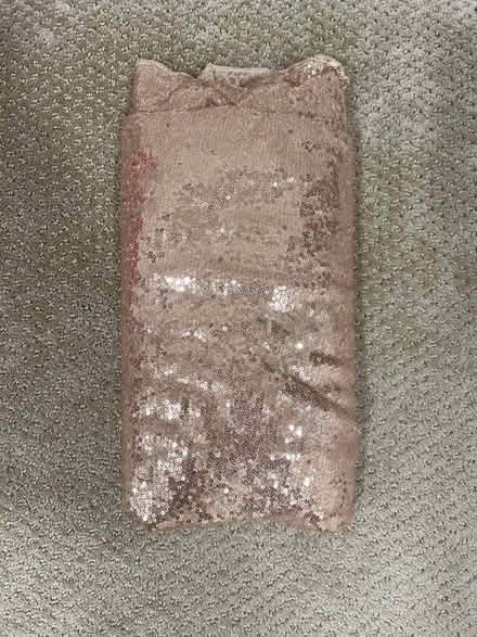 Photo of free rose gold sequin (table) cloth (West Chester / West Goshen) #1