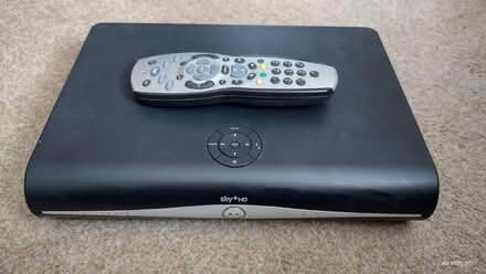 Photo of free Sky +HD box & Remote Control (Totteridge HW HP13) #1