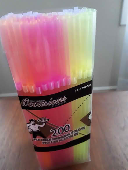 Photo of free Plastic straws (Glen Erin/Council Ring) #1