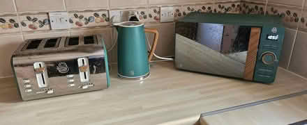 Photo of free Swan Toaster, Kettle and Microwave (SEE DESCRIPTION) (Rackheath NR13) #2