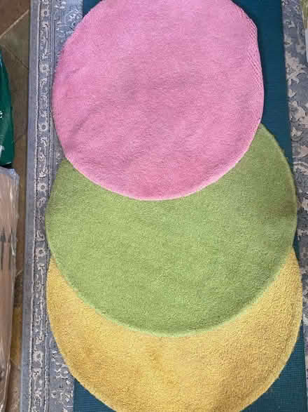 Photo of free Coloured circular room mats x 5 (Lincoln LN1) #2
