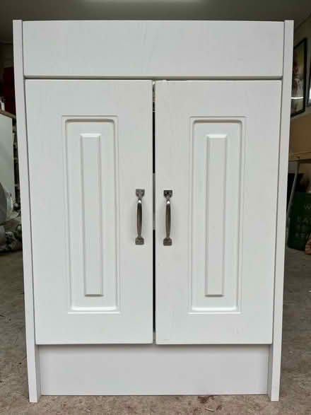 Photo of free White washbasin cabinet (Harrogate HG2) #1
