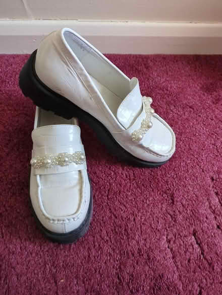 Photo of free Size 7 (Thamesmead South) #1