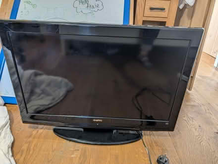 Photo of free Old flat screen tv (S6 hillsborough) #1