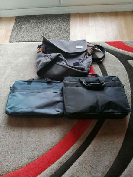 Photo of free Laptop Bags & Satchel (Linslade LU7) #1