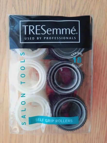 Photo of free Tresemme Pack of Curlers (Hamble SO31) #3