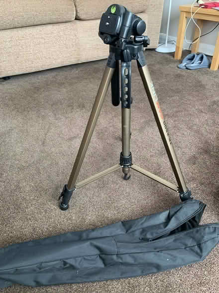 Photo of free Camera tripod and bag (Horley RH6) #1