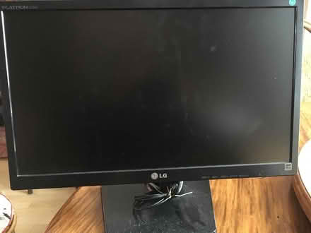 Photo of free computer monitor (Little Italy, Ottawa) #1