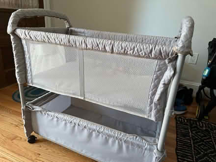 Photo of free Mobile bassinet / crib (Bloomingdale) #1