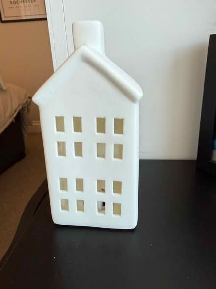 Photo of free LED house light (Chiswick) #1