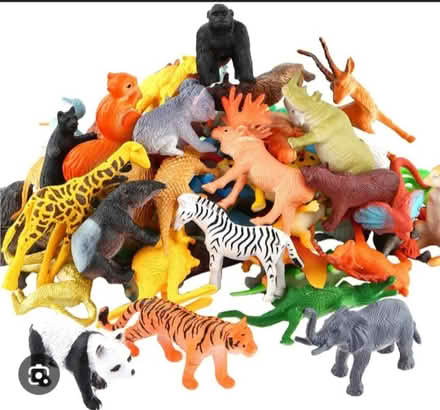 Photo of Plastic animals (Maryhill, Glasgow) #1