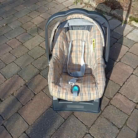 Photo of free Baby car seat (Fulwood PR2) #1