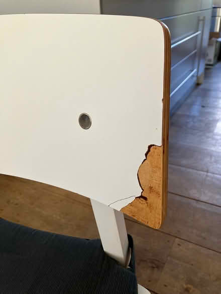 Photo of free White IKEA kitchen chairs (Brownswood Park N5) #2
