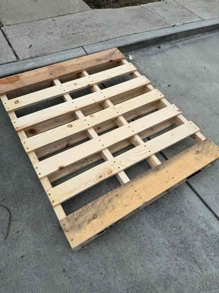 Photo of free Wooden pallet from Home Depot (East Cupertino) #1