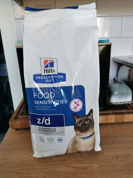 Photo of free Hills zd dry cat food, unopened (CO13) #1