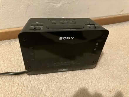 Photo of free Newish Clock Radio #1