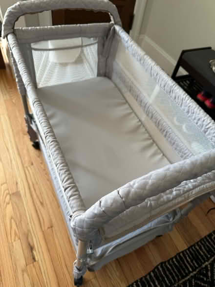 Photo of free Mobile bassinet / crib (Bloomingdale) #2