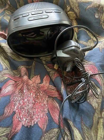Photo of free Clock Radio alarm (Cromford DE4) #1
