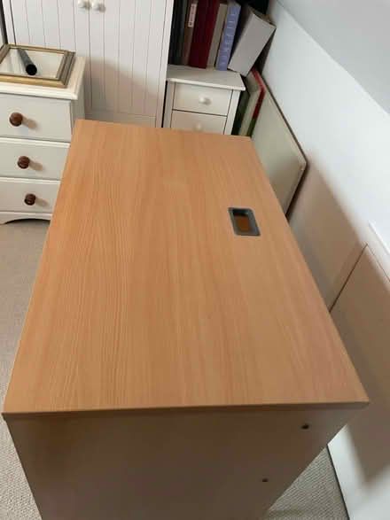 Photo of free Desk (Frodsham WA6) #3