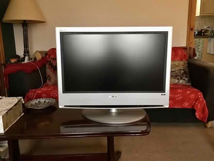 Photo of free Sony Bravia tv (EH33 2lw) #1