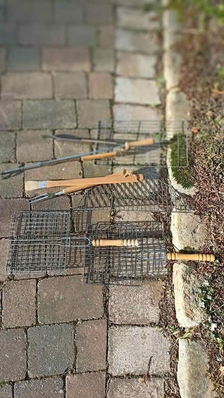 Photo of free BBQ paraphernalia (Fulwood PR2) #2