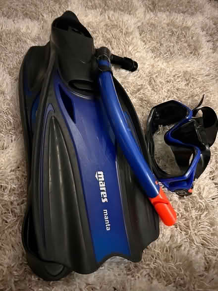 Photo of free Adult snorkel set (Watford WD25) #1