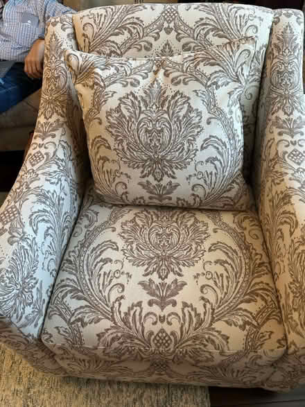 Photo of free Swivel Chair (Mineola near Chaminade) #1