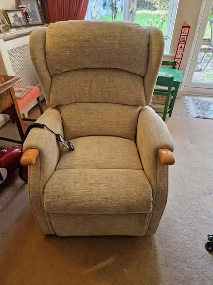 Photo of free Lounge chair (Sunningdale SL5) #1