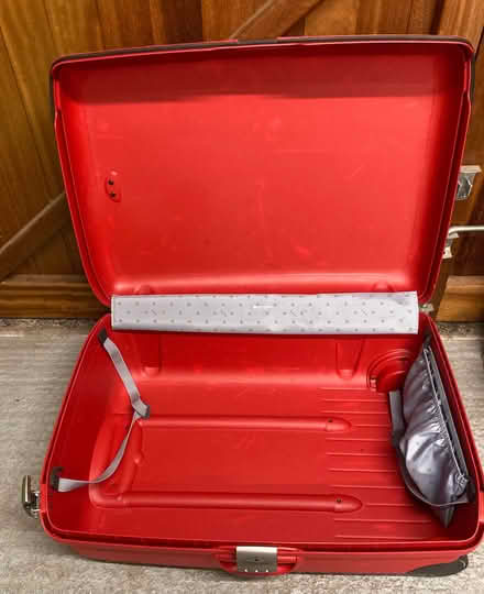 Photo of free Samsonite suitcase (Helton CA10) #2