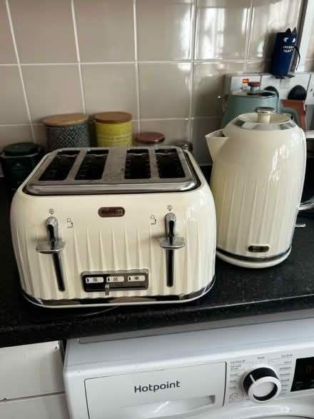 Photo of free Kettle and Toaster (HR3) #1