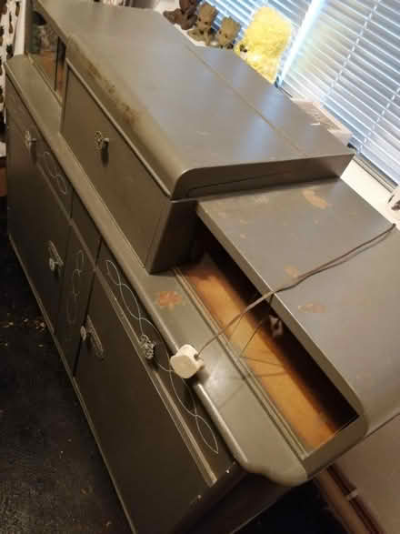 Photo of free Upcycling vintage unit (Pelsall) #2