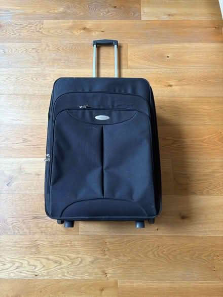 Photo of free Samsonite suitcase - broken handle (SW12) #1