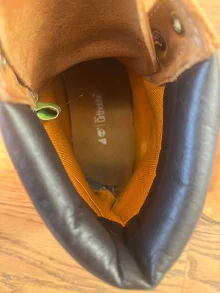 Photo of free timberland women’s boot size 7.5 (Bushwick) #2