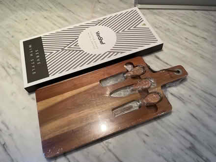 Photo of free Cheese board + Knives (G61) #1