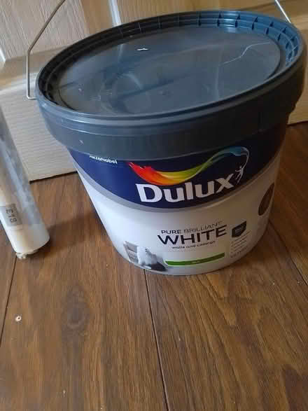 Photo of free Dulux white emulsion paint 10litre (Garden City OX5) #1