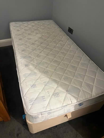 Photo of free Single bed ottoman (Wimbledon Chase SW20) #1