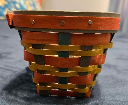 Photo of free small baskets (off Fisher Blvd) #1