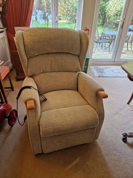 Photo of free Lounge chair (Sunningdale SL5) #3