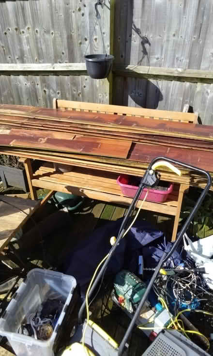 Photo of free Scrap wood (HP2 heme Hempstead) #1