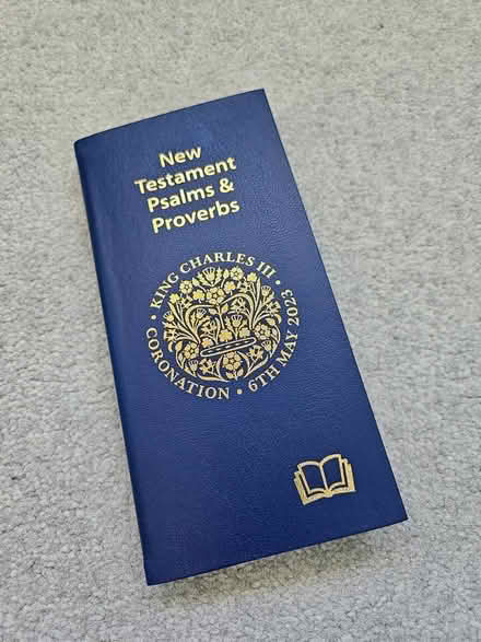 Photo of free New Testament book for coronation (Earley RG6) #1