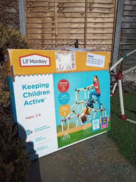 Photo of free Small climbing frame for children age 3-6 (Enfield EN2) #3