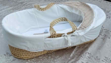 Photo of free Moses baby basket & stand (W5 Ealing / Montpelier) #4
