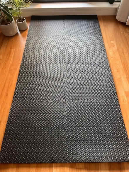 Photo of free Interlocking foam tiles x8 (Woking GU22) #2