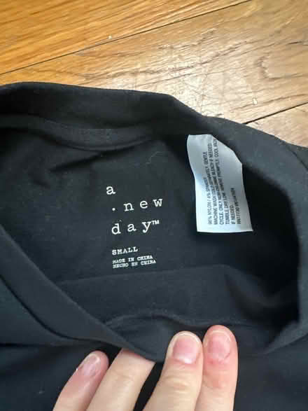 Photo of free Women’s fitted cropped tee S (Clinton Hill, Brooklyn) #2