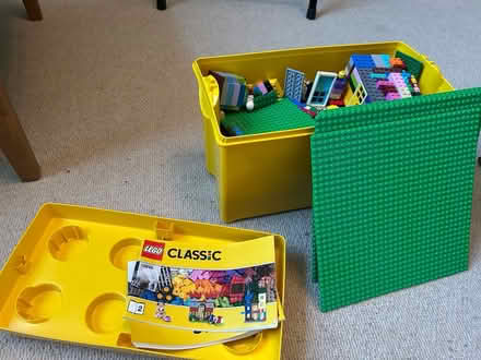 Photo of free Big box of Classic Lego with bases (SW3) #1