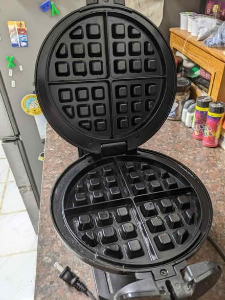 Photo of free Waffle maker (77004) #2