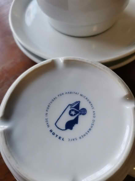 Photo of free 2x Habitat 'hotel' coffee cups & sa (Camberwell, SE5) #2
