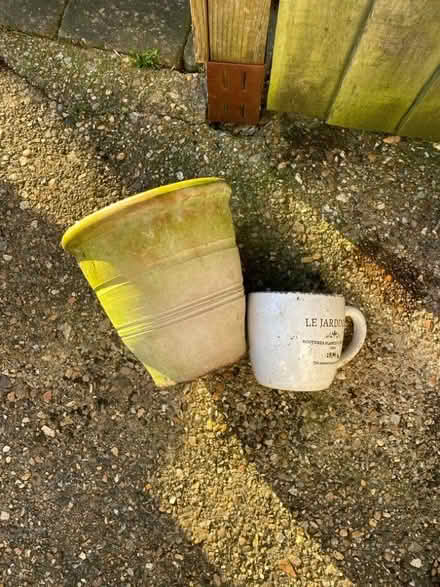 Photo of free Flower pots (Southdown AL5) #1