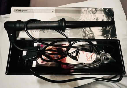 Photo of free HerStyler professional curling iron (Sandhurst) #2